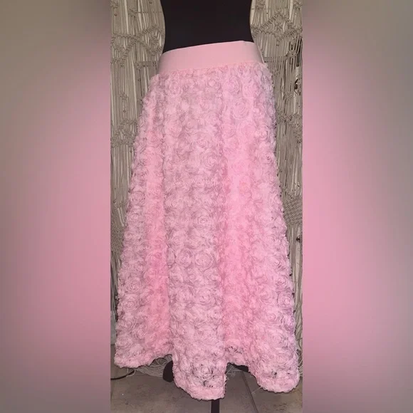 🌸Cato Pink Textured A-Line Skirt with 3D Roses-NWT🌸 - Picture 3 of 5